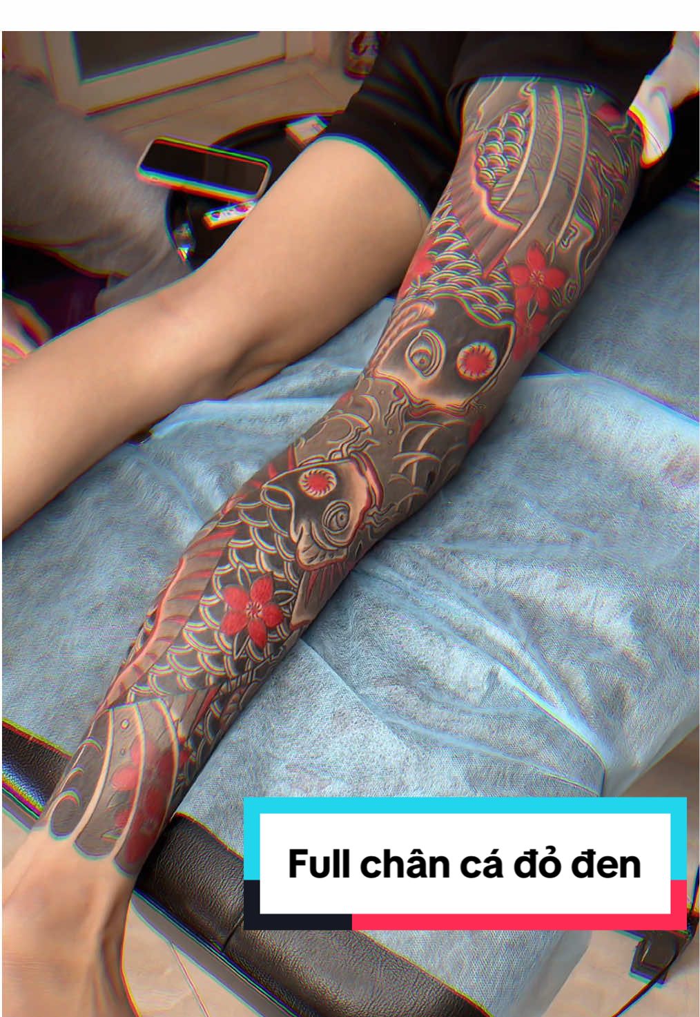 Đỏ đen nhìn chiến không ae ơi!!! Full chân cá cho e zai!! #tiệmxămswallowink #tiemxamdalat #dalat #fullchannhatco #legtattoo 