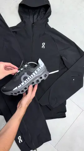 Outfit of the week 🚀 • On Running Core Tracksuit Black • On Running Cloudmonster Lumos  All sizes available in-store and online!   #fyp #viral #onrunning #oncloud 