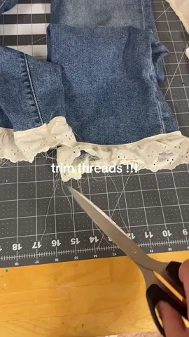 RUFFLE !!!! 🦢👖 