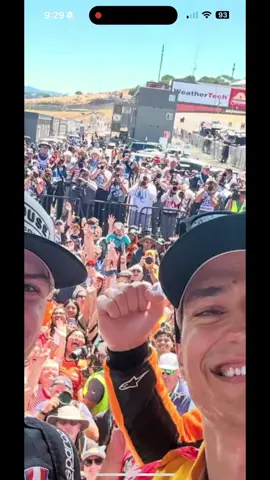I had my brother on my shoulders I’m dead. #indycar #funny #indynxt #alexpalou 