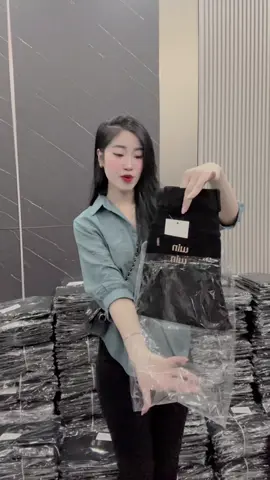 E chỉ muốn làm cục vàng o trong ♥️ cua chàng 🤣 #xuhuong #trending #quần 