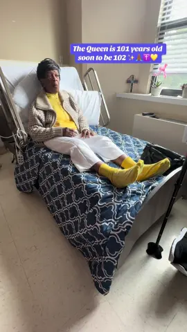 My Aunt Elizabeth is 101 years old and doesn’t even look it! ✨🙏🏾💛 #fentysuperbrandday #101 #fyp #POSTTHECONTENT #motivation #jesuslovesyou #100yearsold 