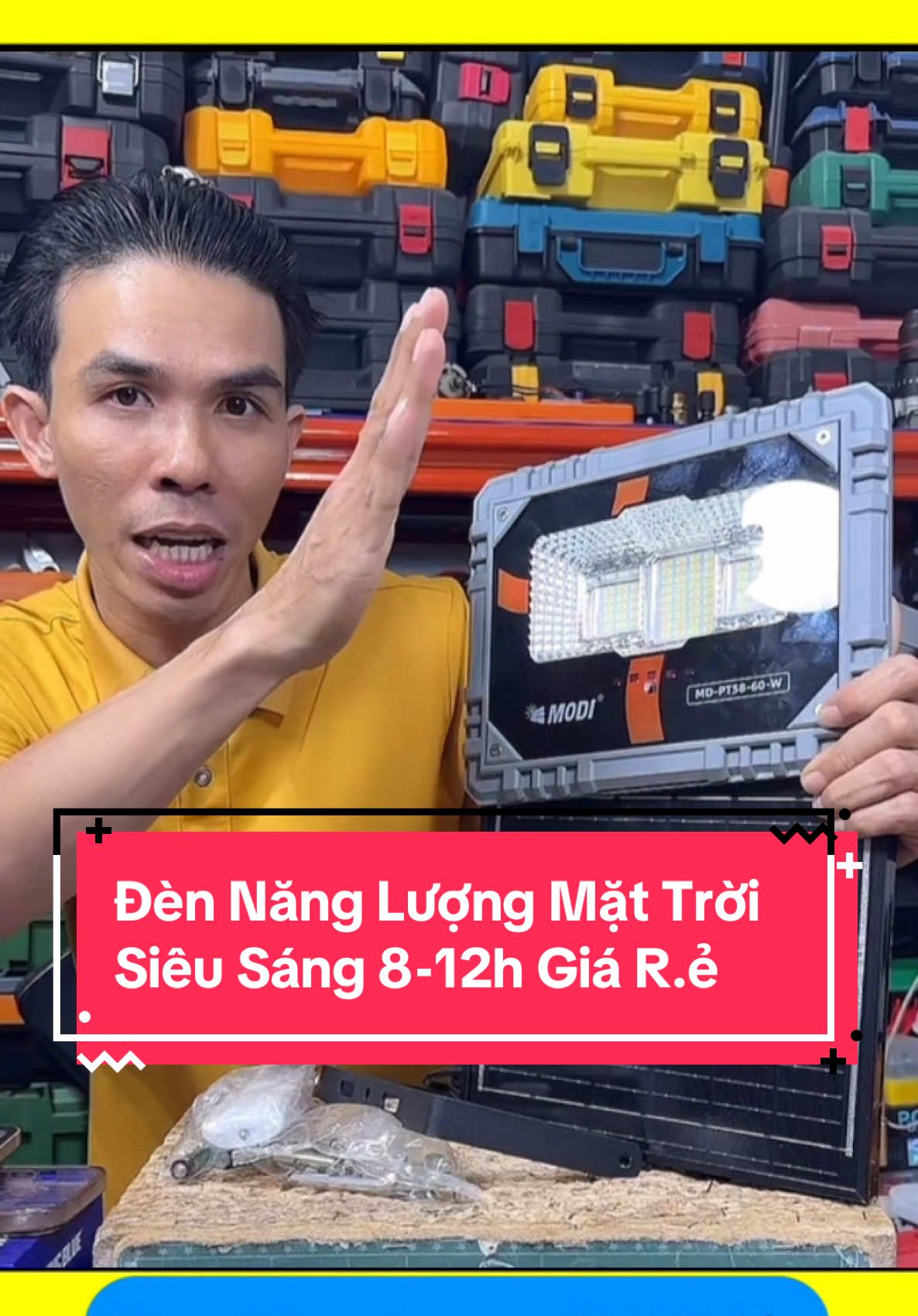 Đèn năng lượng mặt trời siêu sáng 8-12h giá r.ẻ#dennangluongmattroi #dennangluongmattroichinhhang #dennangluongmattroisanvuon #quocdung #xuhuong 