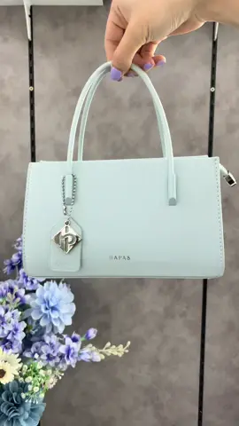 Mỗi lần xuống phố là một lần nổi bật cùng em túi phủ màu tag vuông này#HAPAS #quàtặng #daopho #tuihottrend #trending #tiktok 