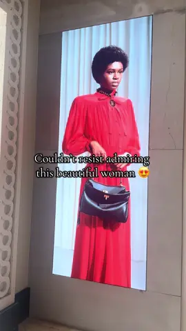 She’s so beautiful 😍 #atlantis #beauty #model #fyp 