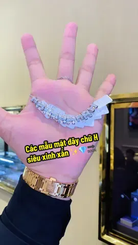 Các mẫu mặt dây chữ H siêu xinh xắn có tại #tamluxury #bling #matdaychuyen #daychuyen #kimcuong #trangsuckimcuong #trangsuc #kimcuongthiennhien #diamond #daychuyennu 