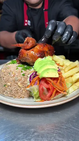 ¡DELICIOSO POLLITO A LA BRASA!😮‍💨🇵🇪🍗 Ven a disfrutar de tu delicioso plato bandera acompañado de sus papas fritas 🔥 ¡Te esperamos! Encuéntranos en:  📍Av.San Juan 701, San Luis ¿Prefieres pedir desde casa? No te preocupes, también tenemos Dark Kitchens en Lima Sur y Magdalena para delivery exclusivo. 🚚✨ Número de Delivery: ☎️754-9008 Encuéntranos en: 📱Pedidos Ya 📱Rappi 📱Didi Food ¡Don Cirilo siempre cerca de ti, como lo prefieras! . . . . #polloalabrasa #peru🇵🇪 #limaperu #comidaperuana #pollo #polleria #restaurante 