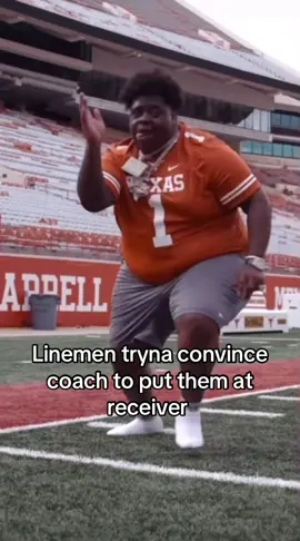 Linemen tryna convince coach to put them at receiver #lineman #oline #dline #football 