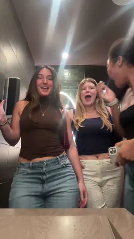 😝