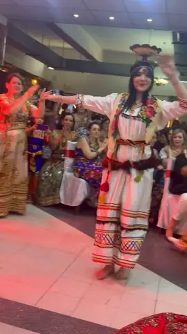 🎥 𝗨𝗻 𝗽𝗲𝘁𝗶𝘁 𝗮𝗽𝗲𝗿𝗰̧𝘂 𝗱𝘂 𝘀𝗵𝗼𝘄 𝗮𝘂 𝗺𝗮𝗿𝗶𝗮𝗴𝗲 ! 💃 𝗠𝗲𝗿𝗰𝗶 𝗲𝗻𝗰𝗼𝗿𝗲 𝗽𝗼𝘂𝗿 𝗹’𝗶𝗻𝘃𝗶𝘁𝗮𝘁𝗶𝗼𝗻 𝗲𝘁 𝗹’𝗮𝗺𝗼𝘂𝗿 𝗿𝗲𝗰̧𝘂 🫶 📅 𝗥𝗲́𝘀𝗲𝗿𝘃𝗲𝘇 𝘃𝗼𝘀 𝗱𝗮𝘁𝗲𝘀, 𝗹𝗮 𝘀𝗮𝗶𝘀𝗼𝗻 𝗰𝗼𝗻𝘁𝗶𝗻𝘂𝗲 ! 📞#0557727908  #ballet_asirem  #tiziouzou #tiziouzouⵣimazighen💛💚 #tizi #bejaia #bejaia06 #akbou_bejaia_sidiaich💚💛 #kabyle #kabyle_girl #kabylie #kabylesdeparis♓️ 