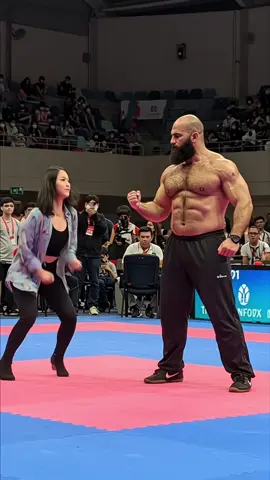 The beauty is unbeatable on the scene #kungfu #master #crazy #amazing #funny #beauty #ai 