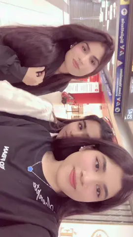 After longtjme when we meeet 😂😉We are sister's from another mother ❤️😘 @Niti_03 @Niti✨ @priya @👑_Priya_👑  #foruyou #italybangladesh🇮🇹🇧🇩 #italy #bangali #dhakacity #viral_video #attitude  @tiktok creators @TikTok Bangladesh Official @TikTok @TikTok Bangladesh @BOLLYWOOD🌔 