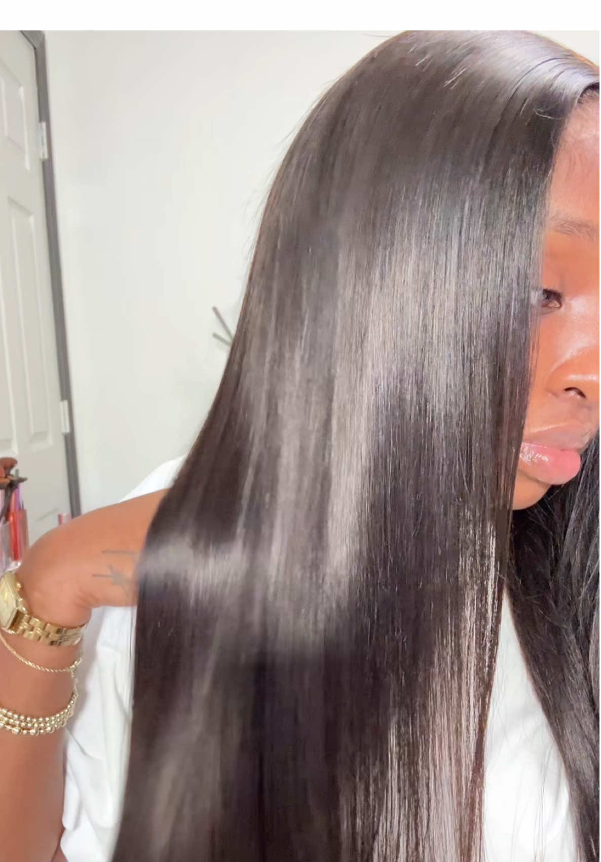Hair info 💕: @Megalookhair shop link is in my bio and refurbished wigs can be found on my Depop! • 13x6 lace  • 28 inches  • Texture: straight #wighairstyles #wiginstall #straighthair #longhair #wiginfluencer 