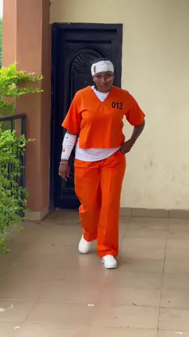 FYB DAY 2 : Costume Day ❤️✨ Ex convict wey get steeze 🥵😹 #fybシviral #fybweek #polyibadan #goviral 