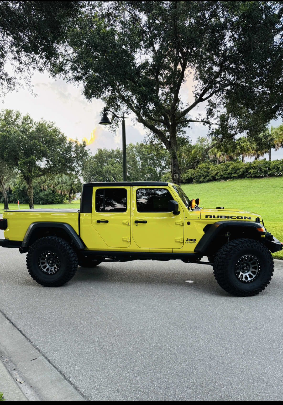 Dame Un Grr, Jeep Gladiator JT #jeepsoftiktok #jeeprubicon #jeeplife #jeep #jeeperos #jeepeta #naplesflorida #avemariafl #lamamalona #dameungrr #jeepgladiator #contenidotiktok #jeeplover #jeep4x4 