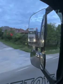 #fyp #украина #foryou #progress #tiktok #trending #like #volvotruck #music #worklife #goodday #tiktokchallenge #truckerdaily #driver #шофера #шоферазака рпаття#ukraine #fh16520 #volvofh500 #followme #trending #евродальнобой #дальнобойная _романтика #truckerslife #trelleborg #truck #street #nature #instagram #инстаграм #фура #ruc #грузовик
