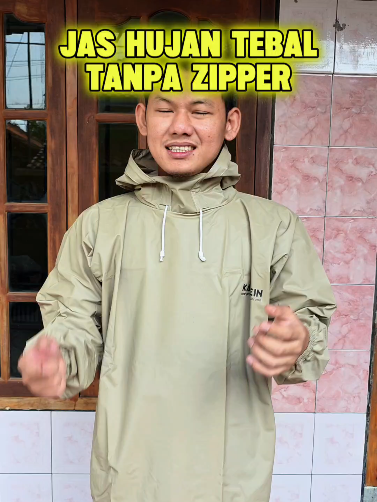 Jas hujan yang tanpa resleting lebih aman dan tebal. jas hujan motor, jas hujan anti air. #jashujan #jashujanmotor #jashujantebal #cuantanpabatas #wibgajian
