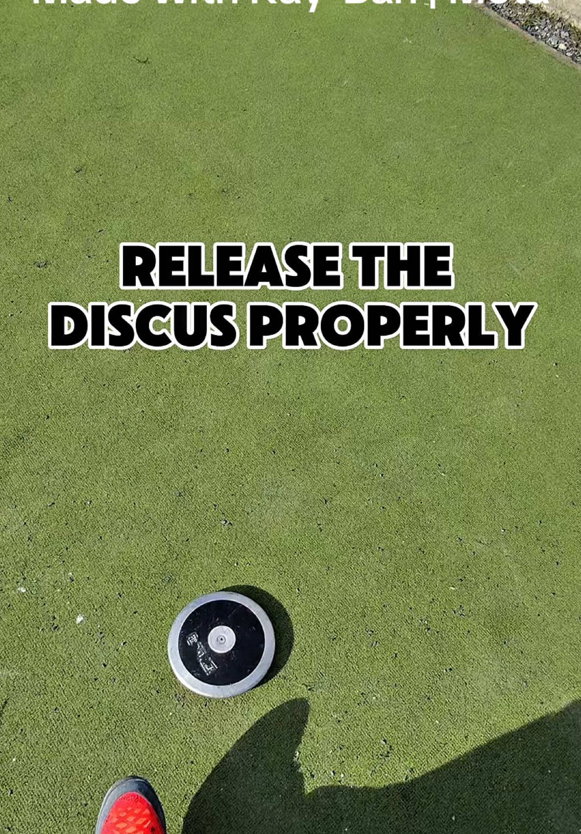 How to properly release the Discus Throw #thrower #discus @raybanmeta #raybanmetapartner 