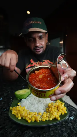 This tuna is a staple in my house now! 🤤 #tuna #spicy #peppersauce #ricebowl #avacado #tiktokbacktoschool #tiktokshopcreatorpicks 