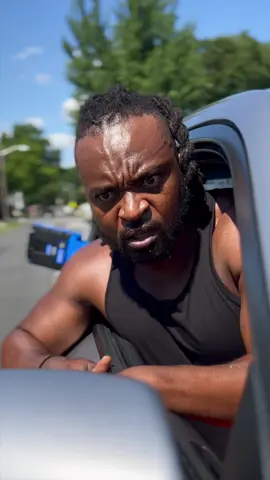 A little Hairy in Traffic 😭😭😭