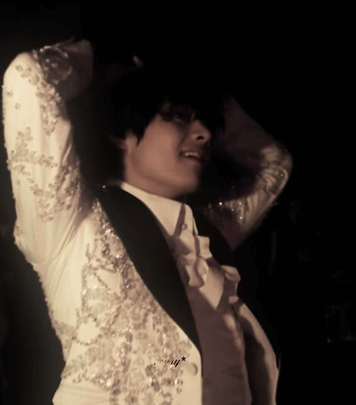 #TAEHYUNG - tô querendo trocar minha foto 💋 [#taehyungedit #bangtan #btsedit #fy #fyp #maryywc #kpop ]