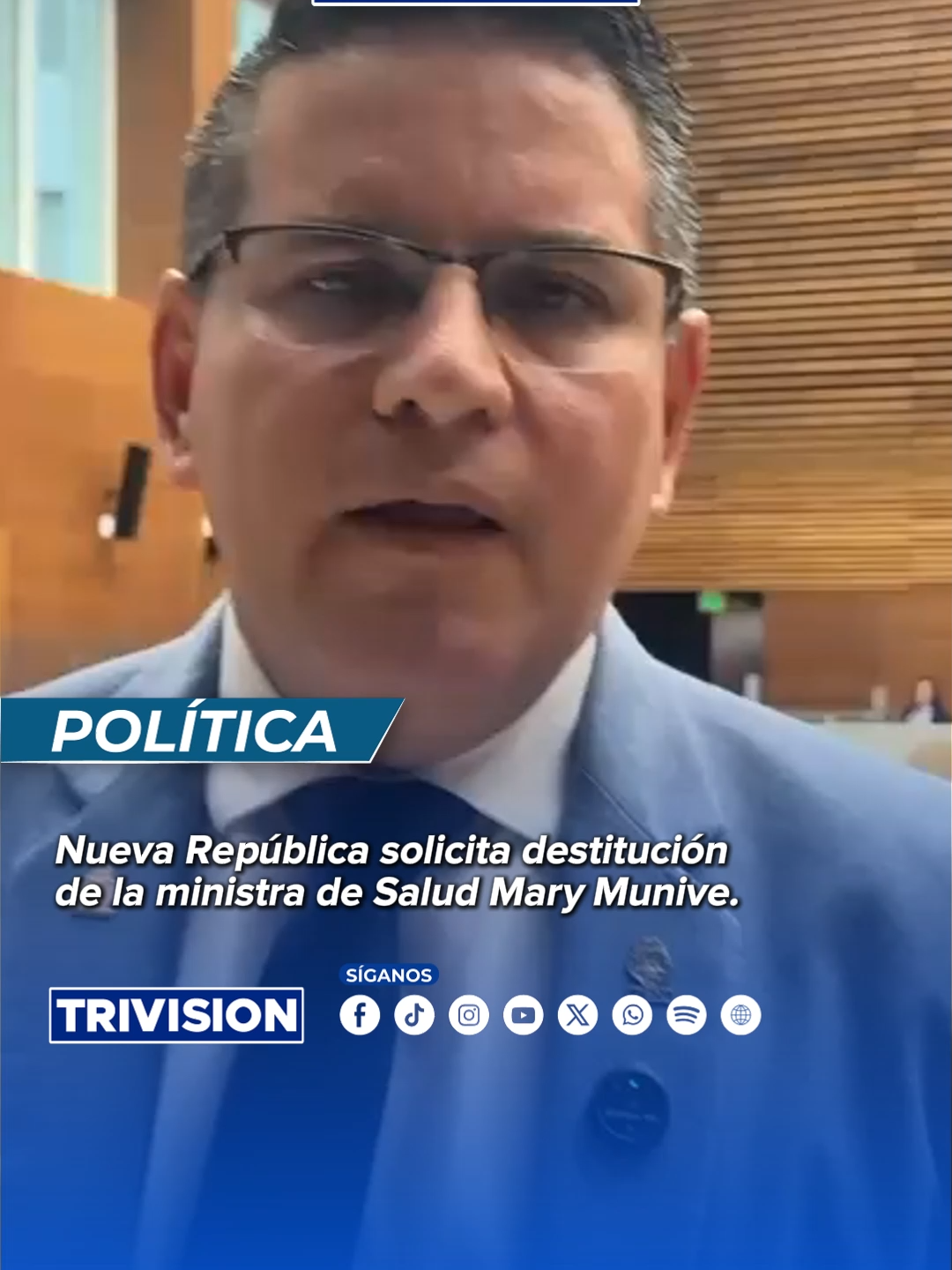 🔴 #NoticiasTrivisión | El partido Nueva República pidió la destitución de la ministra de Salud, Mary Munive. Según el diputado Fabricio Alvarado, la jerarca solicitó a la Sala Constitucional rechazar acciones de inconstitucionalidad presentadas por legisladores del periodo anterior y grupos provida. Alvarado argumenta que Munive respalda la norma tal cual y como estaba desde el Gobierno de Carlos Alvarado (norma técnica para la aplicación del aborto terapéutico) y, por tanto, no defiende al no nacido. Además, instó al presidente Rodrigo Chaves a definir su postura sobre el tema, pidiéndole que “se deje de tibiezas”.