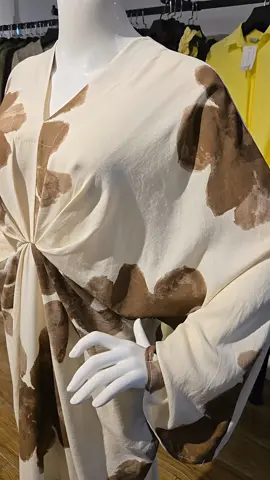 New collection  Robe à fleurs 🌸 disponible en plusieurs couleurs  Boutique Mila shop 📍 centre commercial  boulevard des lions sidi yahia Oran  #tenue#fleurs#foryou# #italie #womensfashion #fyp#fashion   #outfit #floralfashion