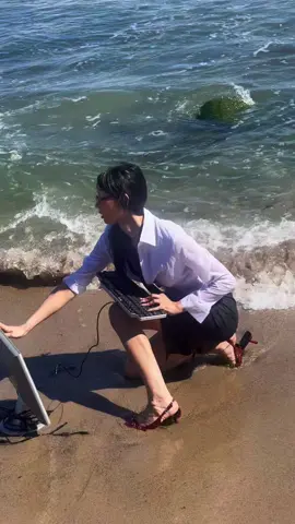 Office siren clocking in to serve 🫡🌊💻 #office #siren #officesiren #2000s #fashion #beach #ocean 