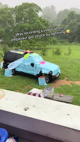 AHHH #jeepasaur #lightning #storm #cars #scary 