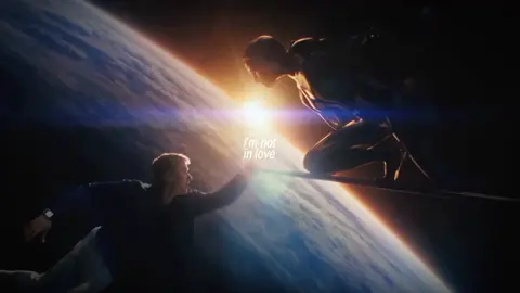 and johnny thinks they had a moment😼 #johnnystorm #humantorch #josephquinn #shallabal #juliagarner #fantasticfour #f4 #fantasticfourfirststeps 