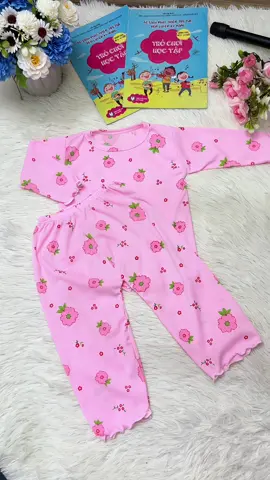 Combo 4 bộ quần áo dài tay cuốn biên chất vải tăm lụa cho bé gái (4-24kg) ##dobotreem##mevabe##tămlạnh##setbobegai##bộdàitay