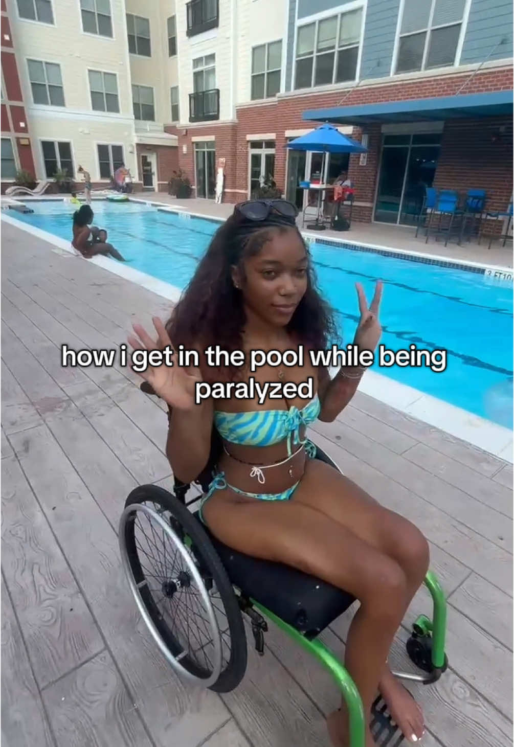 how i get in the pool while being paralyzed and in a wheelchair #wheelchair #spinalcordinjuryrecovery #wheelchairlife #disability #motivation 