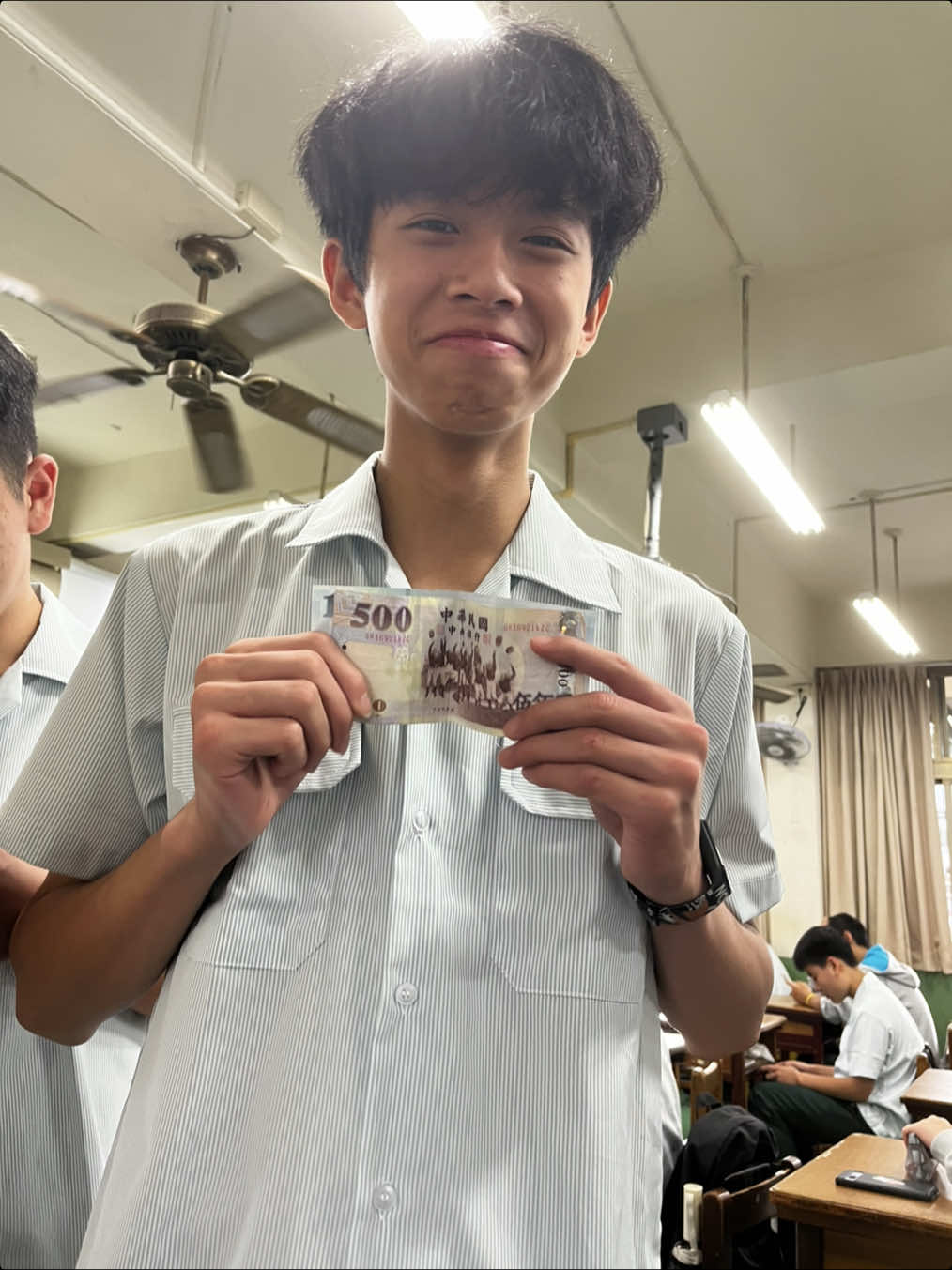 不小心吃到他的早餐了