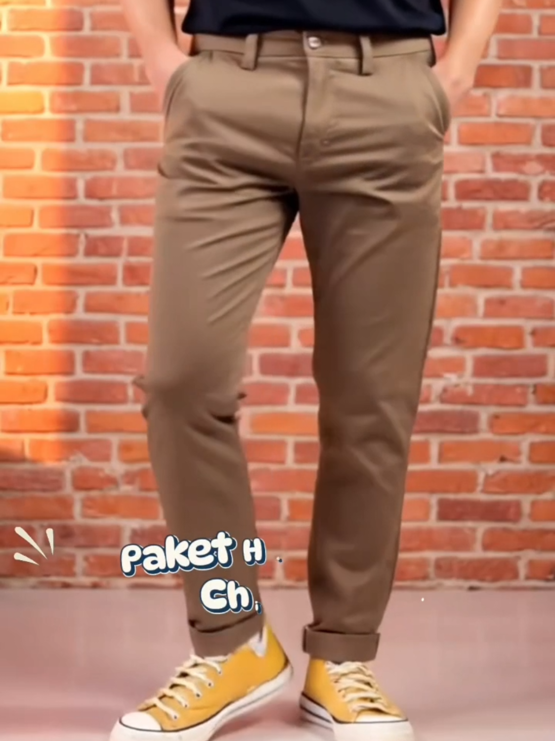 Stop...bayar mahal buat tampil keren dengan paket hemat ini Kamu langsung dapat 2 celana Chino slimfit bahannya katun twill Stretch supermelar dan nyaman buat gerak model nya modern dengan saku pendam amankan kombinasimu di keranjang kuning sekarang #celanapanjangcowok #celanaslimfitpria #fyp 