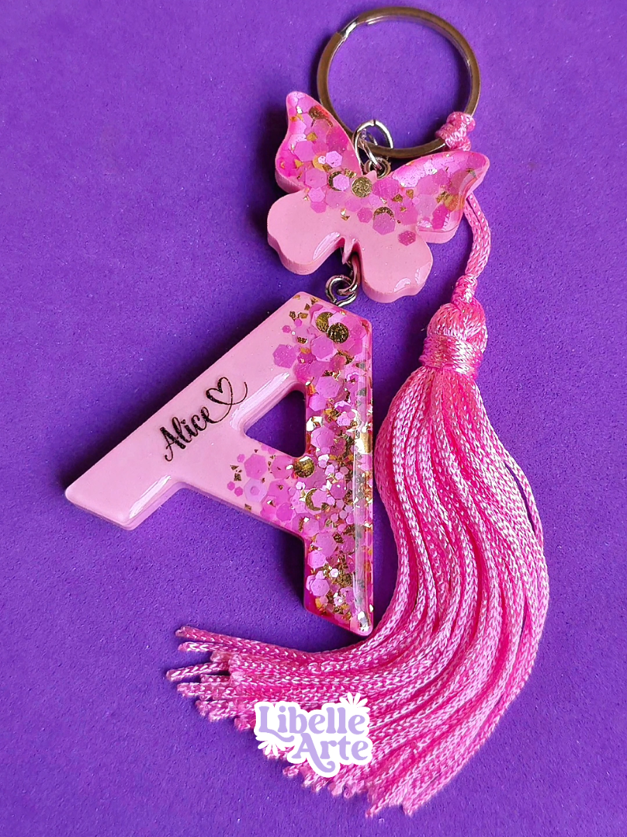 O queridinho do momento 💖 #resinaepoxi #vaiprofy #resina #fypp #resinart #chaveiroderesina #fy 