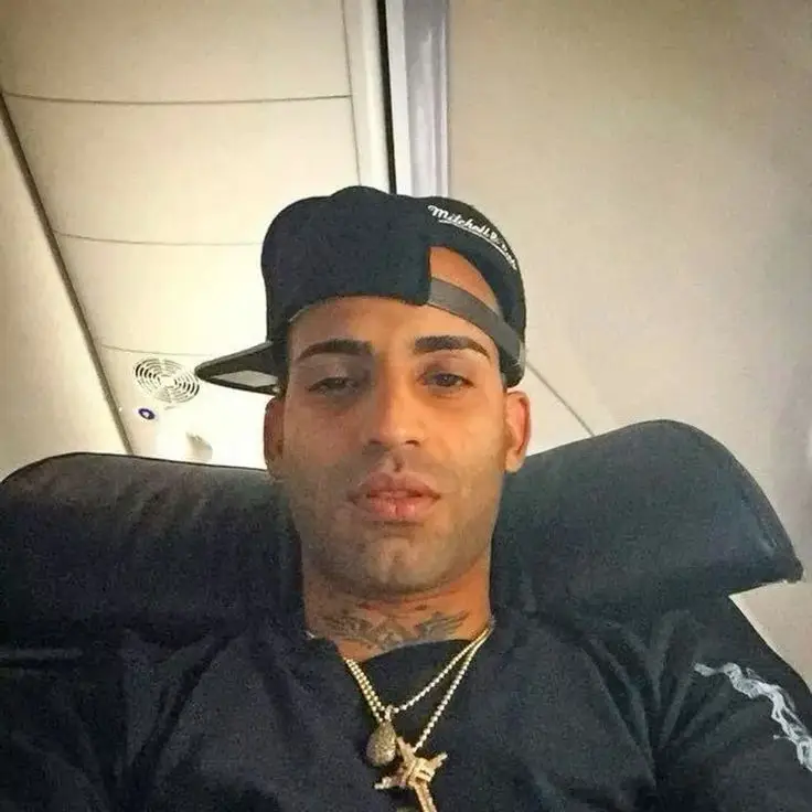 #comotienequeser #arcangel #fotoviral #temazo #letrasdecanciones #fanpage #paratii 