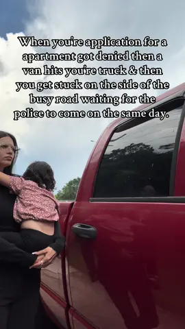 My life is a mess right now 😭 #carcrash #messytok #MomsofTikTok #lifeishard #apartmenthunting #lifelessons #momtok #youngmom 