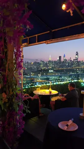 #vistaskylounge#newyork#longislandcity#sunset#sumner#iloveny#rooftop