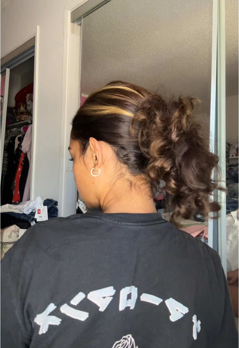 Next time I’m defffff going to make it so the curls are lowerrrr!!  - #fyp #curls #heatless #heatlesscurls #fypシ #kit 