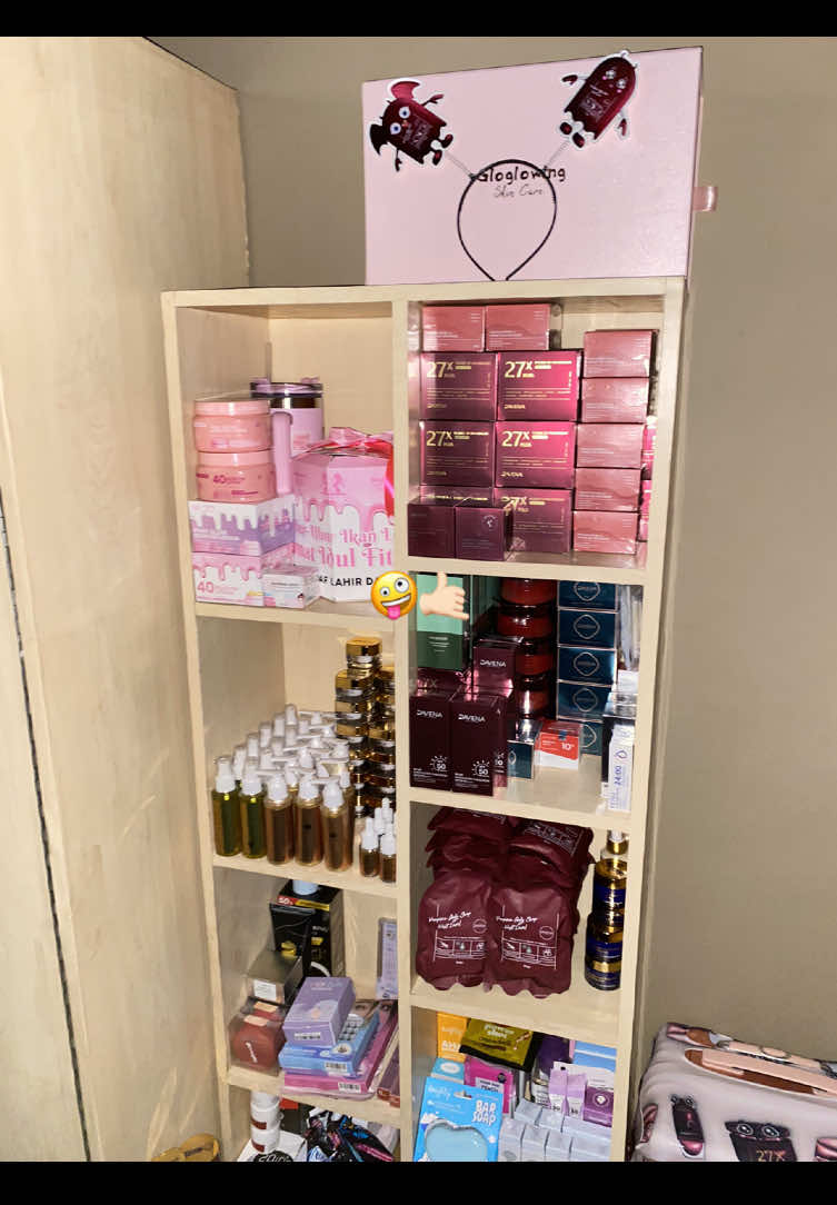 dihina tidak tumbang di penuhin rak skincare nya adek mau bang🤪🤙🏻 @OWNER DAVIENA SKINCARE @Gloglowing Owner 