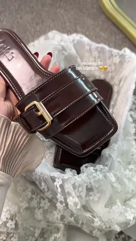 #sandal #sandalflat #sandalwanita #rekomendasisandalwanita #sandalmules 