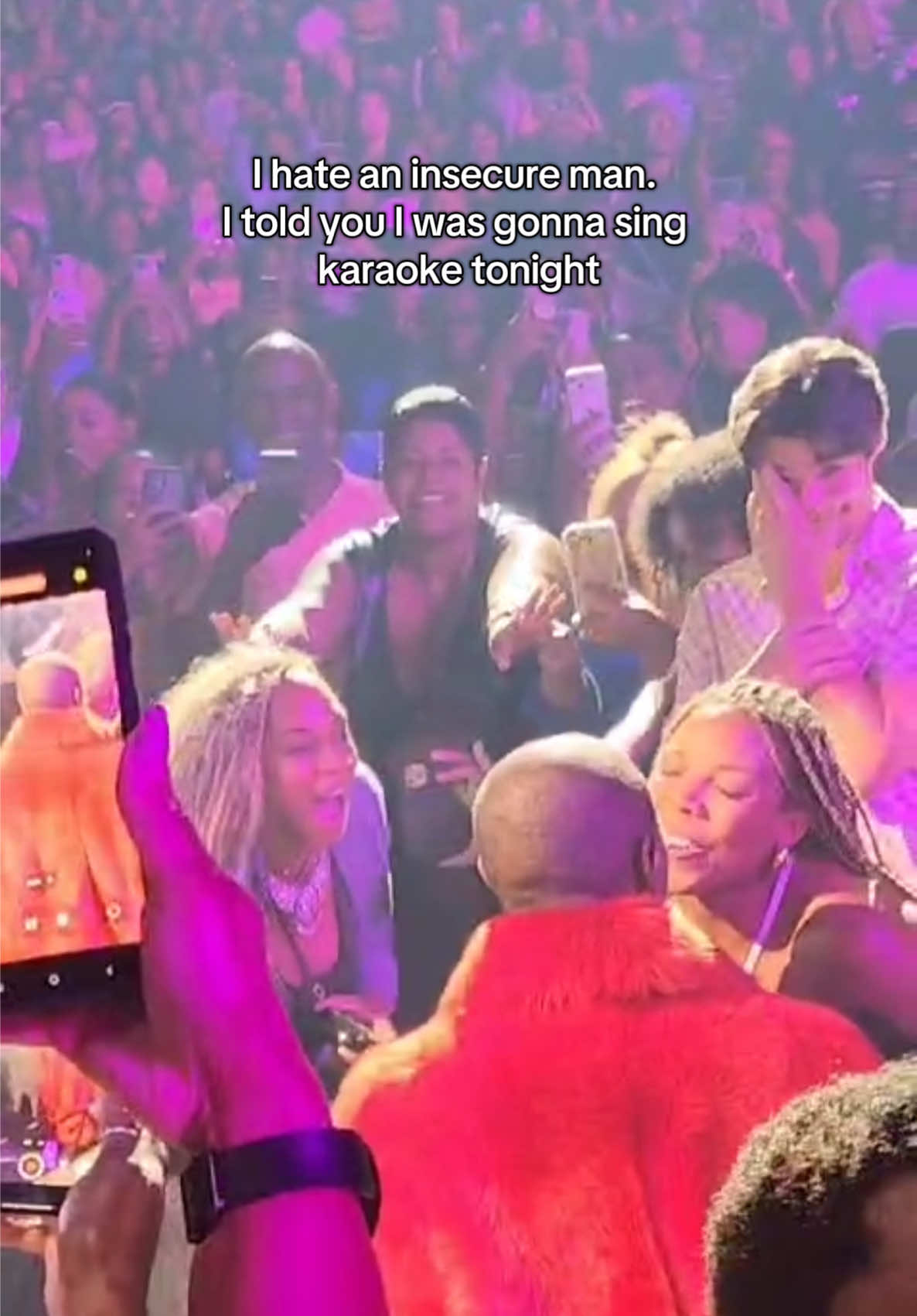 I mean usher is my go to for karaoke 😂🤷🏾‍♀️ #usher #concert  