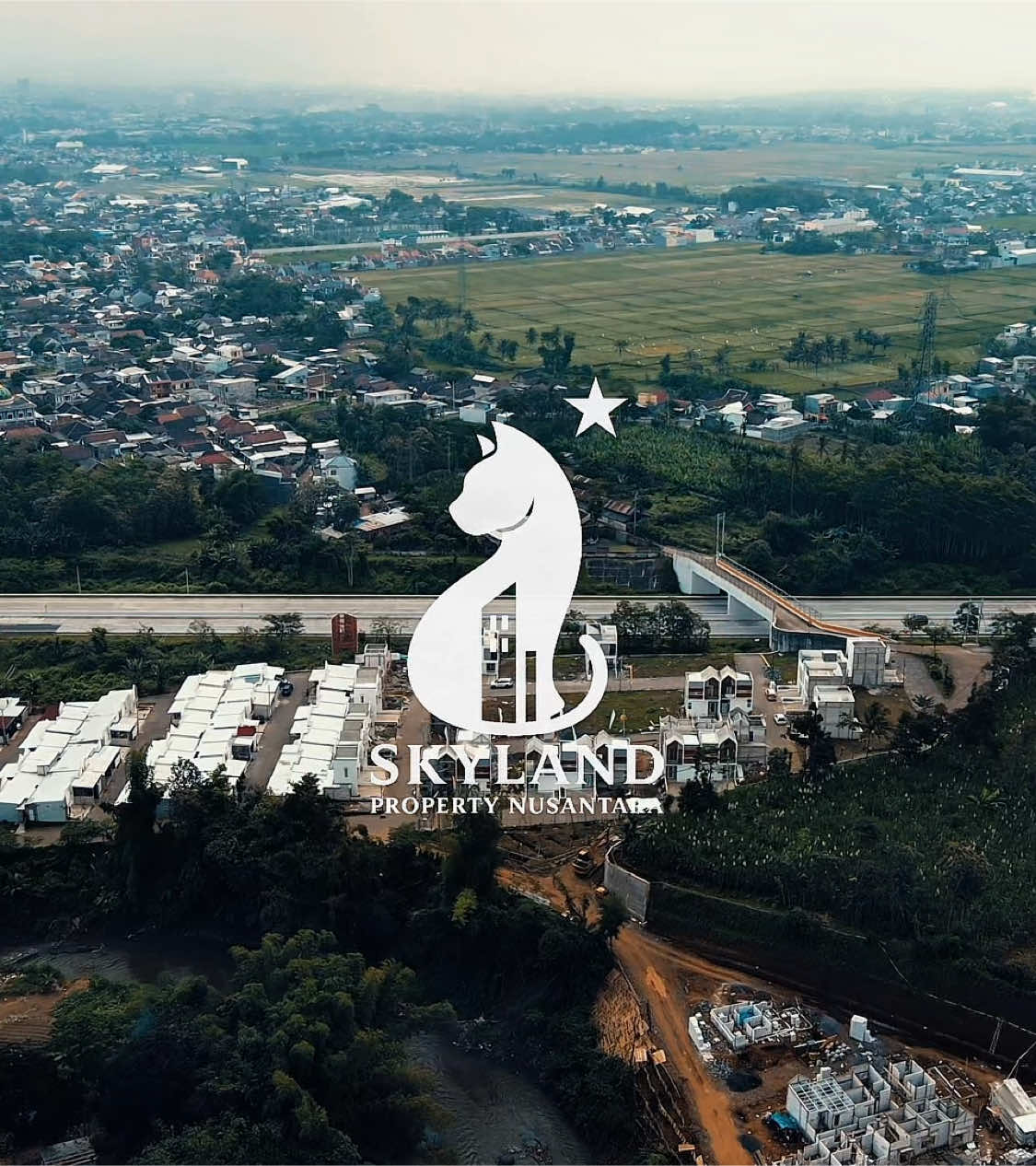 Bayangkan bangun pagi di rumah sendiri, dengan suasana tenang dan akses tol hanya 5 menit dari rumah! Di Skyland Sekarpuro, kamu nggak perlu bingung soal lokasi dan harga. Pas banget buat kamu yang lagi cari hunian pertama atau mau mulai investasi properti. Klik link di bio untuk info lebih lanjut ya! #SkylandNusantara #SkylandSekarpuro #SkylandPandanlandung #SkylandArjuna #SkylandProperty #PerumahanMalang #HunianMinimalis #PropertiMalang #InvestasiPropertyMalang