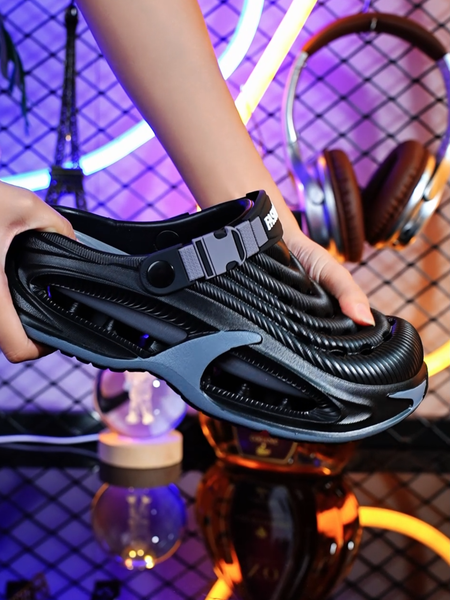 #รองเท้าแตะผู้ชาย #ใส่สบาย #กันลื่น #แต่งตัวง่ายๆ #เทรนด์แต่งตัวชาย2025 #รองเท้าแตะสปอร์ต #รีวิวของดี #ลดราคาวันนี้ #ThaiStreetwear #SummerVibes #BeachStyle #ความรู้สึกเหมือนเหยียบอุจจาระ #หน้าร้อน #ของถูกและดี