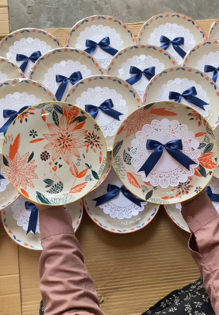 Souvenir PIRING KERAMIK kemas plastik simpel & bermanfaat #souvenir #piring #piringviral #piringkeramik  #souvenirpernikahan #fypdonggggggg 