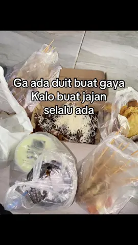 Sehari ga jajan bisa stres gua😭#4u #masukberanda #trand #fypp #fypforyou #fotolive 
