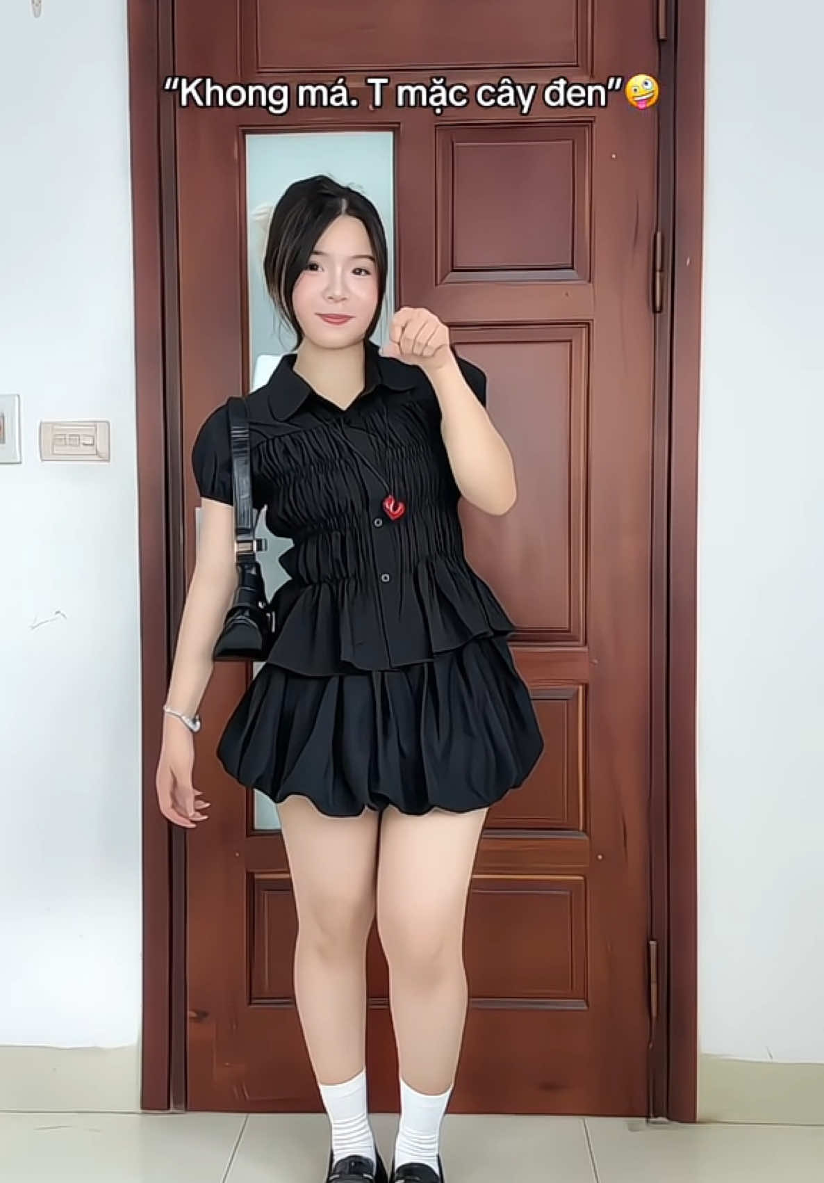 Tưởng mua thử thôi mà ai ngờ ưng thật sự. Áo cổ sen nhìn xinh xẻo, phần nhún eo lên dáng gọn hẳn 😎#bigsizeoutfit #aokieuxinh #aokieubigsize #phoidoxinh #aosominu #aosominu 