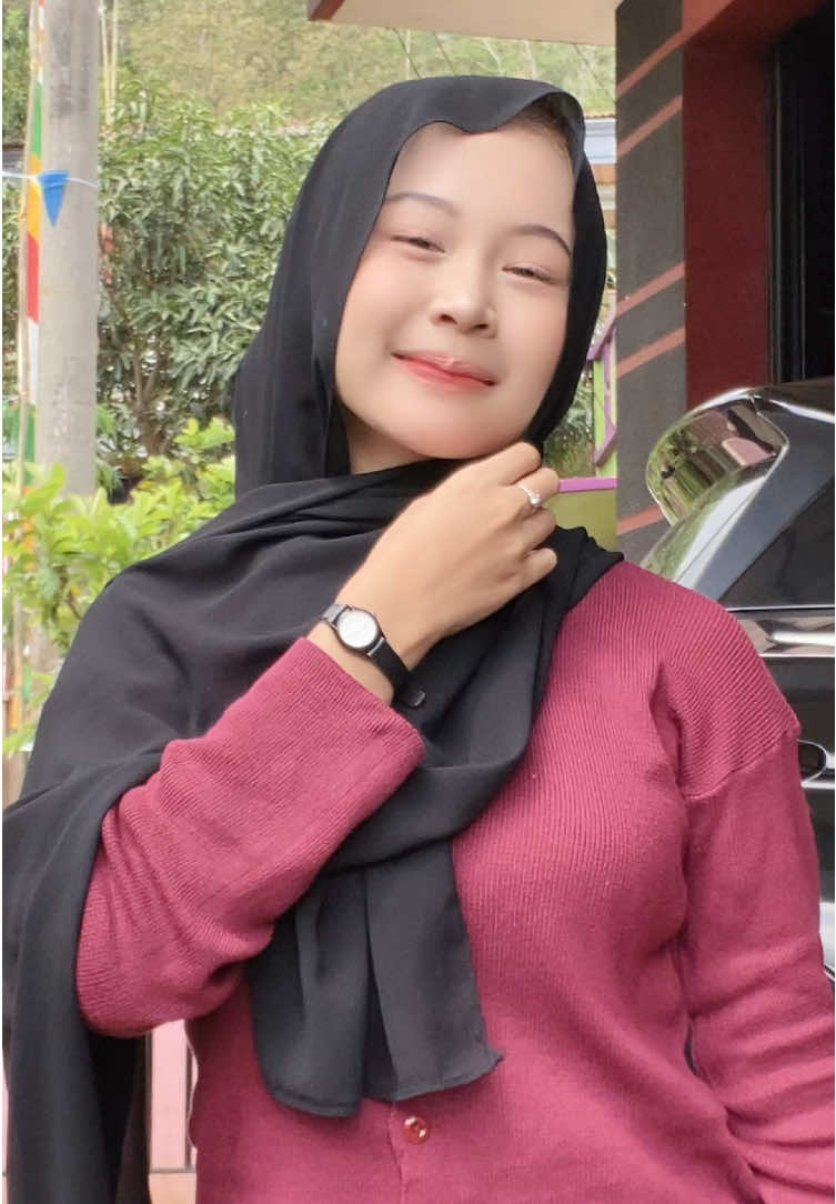 kepencet emot joget😫