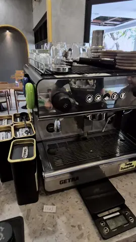 mesin kopi getra#peralatancafe #bekascafe #perlengkapanresto #peralatanresto #bekasberkualitas #perlengkapancafe #bekasresto #surabaya 