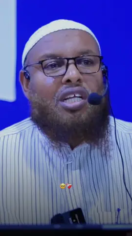 الحمد لله علي نعمة الاسلام ☝️🤲👑 #اللهم_صل_على_محمد_وآل_محمد  #somalichallenge #allsomaliatiktok #diinta_islamka #muqdishotiktok🇸🇴🇸🇴❤ #viralvideos #fypシ #views #foryoupage❤️❤️ #garowe #laascaanod 